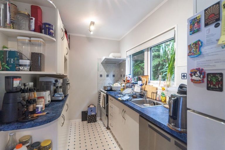 Photo of property in 1/60 Winston Street, Crofton Downs, Wellington, 6035