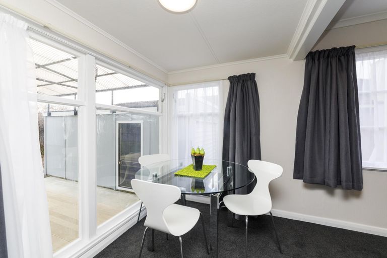 Photo of property in 21 Vernon Avenue, Takaro, Palmerston North, 4412