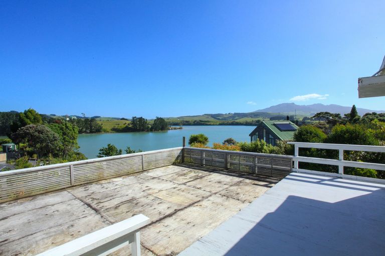 Photo of property in 23 Point Street, Raglan, 3225