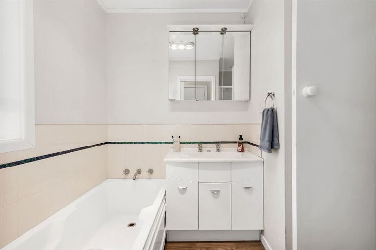 Photo of property in 44 Weld Street, Redwoodtown, Blenheim, 7201