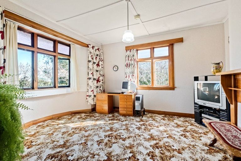 Photo of property in 24 Seymour Street, Waitara, 4320