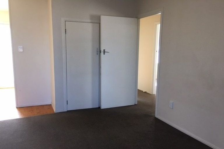 Photo of property in 28 Landscape Road, Papatoetoe, Auckland, 2025