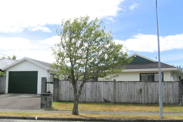 Photo of property in 4 Memphis Grove, Totara Park, Upper Hutt, 5018