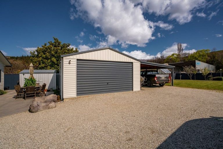 Photo of property in 135 Main Road, Luggate, Cromwell, 9383