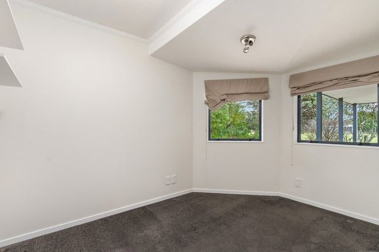 Photo of property in 205 Valley Views, Fitzherbert, Palmerston North, 4472