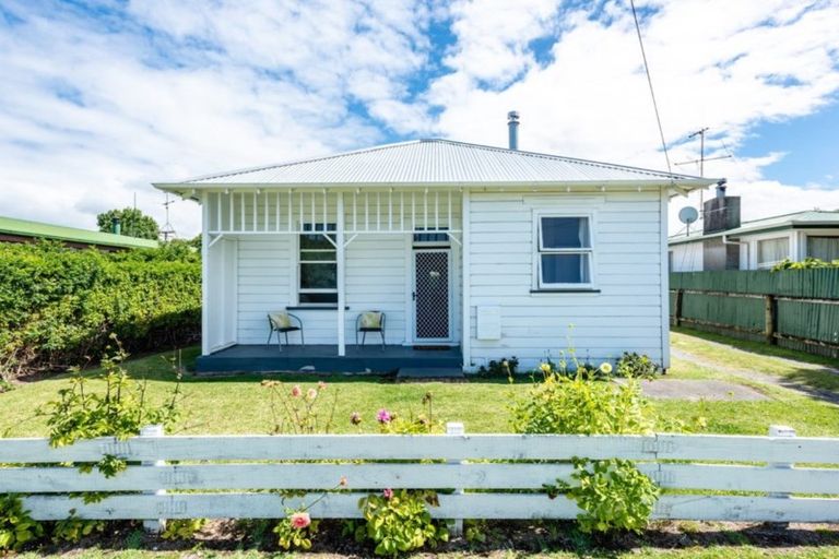 Photo of property in 13 Queens Road, Elgin, Gisborne, 4010