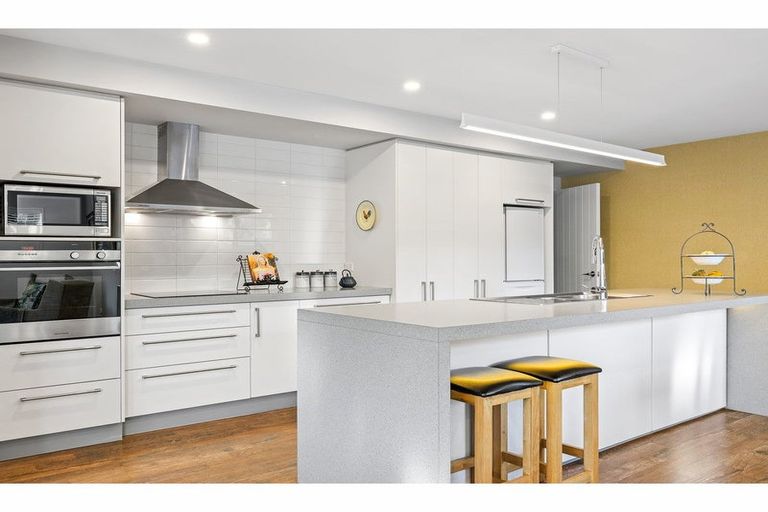 Photo of property in 63a Halswell Junction Road, Halswell, Christchurch, 8025