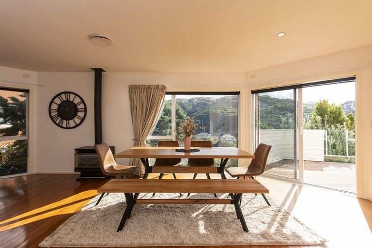 Photo of property in 10 Furlong Crescent, Churton Park, Wellington, 6037