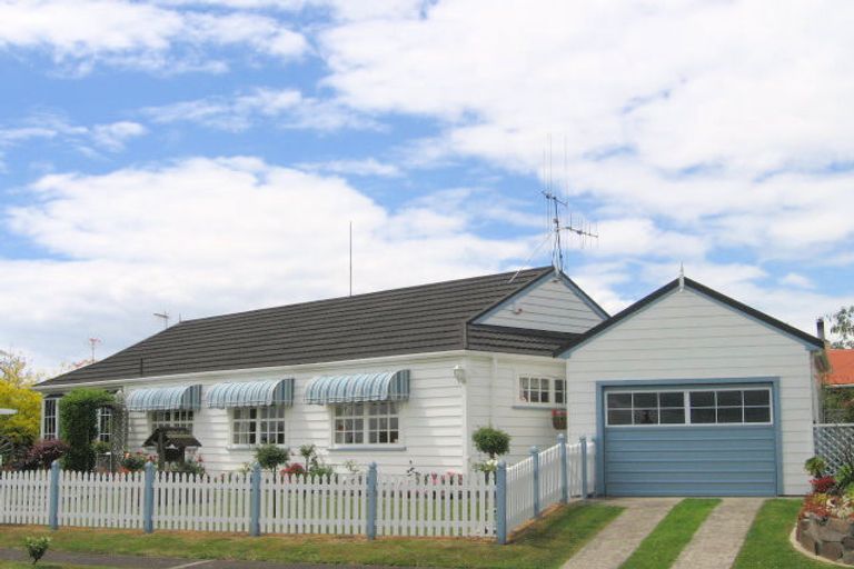 Photo of property in 33 Bramley Drive, Omokoroa, 3114