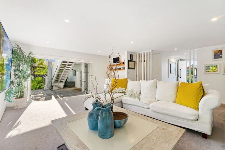 Photo of property in 16 Sutherland Avenue, Mount Maunganui, 3116