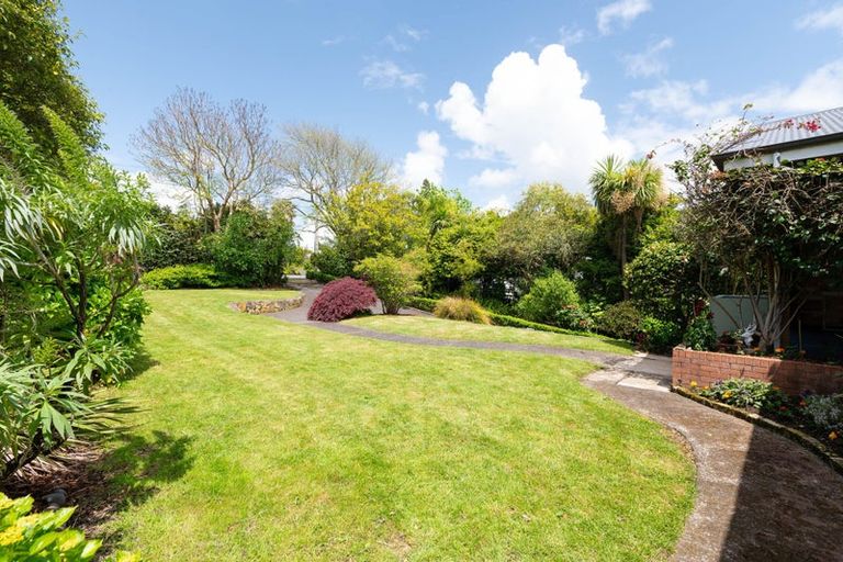 Photo of property in 353 Cobham Drive, Hillcrest, Hamilton, 3216