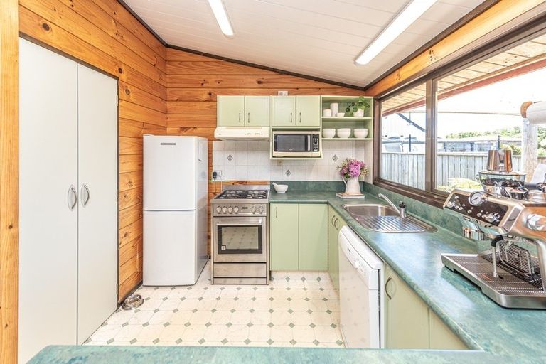 Photo of property in 48 Wikitoria Road, Putiki, Whanganui, 4501