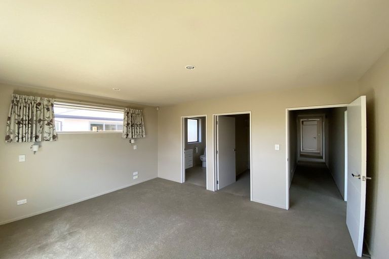 Photo of property in 94 Mcmahon Drive, Aidanfield, Christchurch, 8025