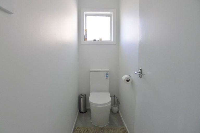 Photo of property in 1/29 Nikau Street, New Lynn, Auckland, 0600