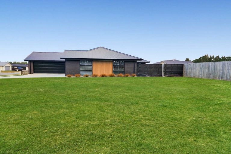 Photo of property in 27 Memorial Crescent, Methven, 7730