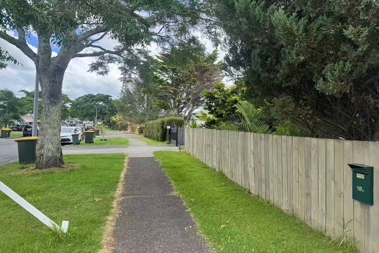 Photo of property in 2/19 Martin Road, Manurewa, Auckland, 2102