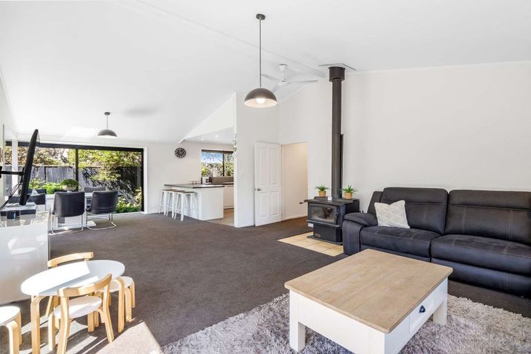 Photo of property in 9 Ludlow Place, Parklands, Christchurch, 8083