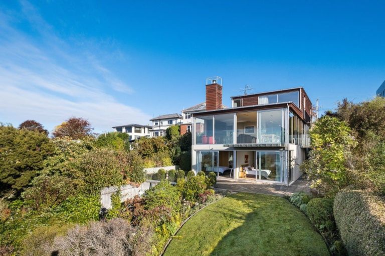 Photo of property in 28 Granville Terrace, Belleknowes, Dunedin, 9011