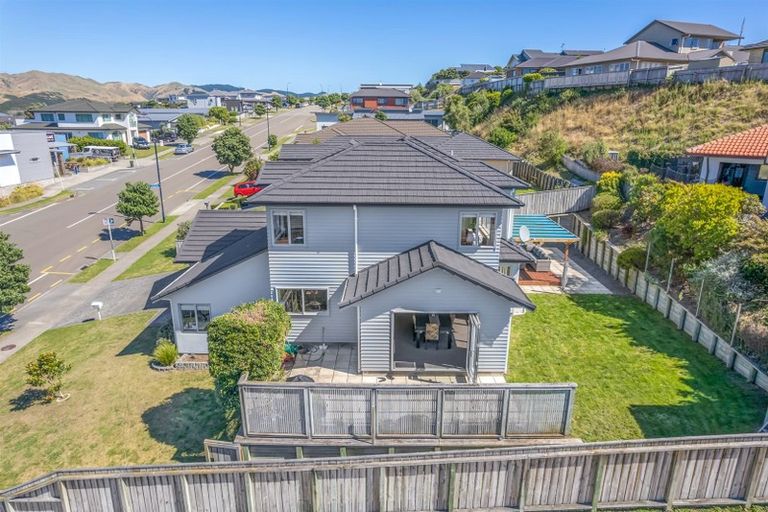 Photo of property in 30 Aotea Drive, Aotea, Porirua, 5024