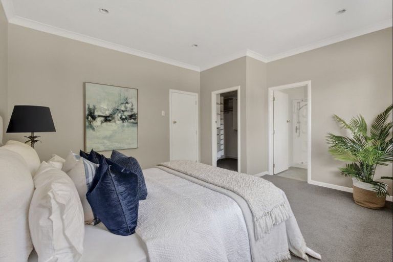 Photo of property in 44 Braid Road, St Andrews, Hamilton, 3200