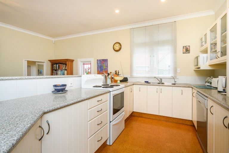 Photo of property in 34 Elmira Avenue, Hokowhitu, Palmerston North, 4410