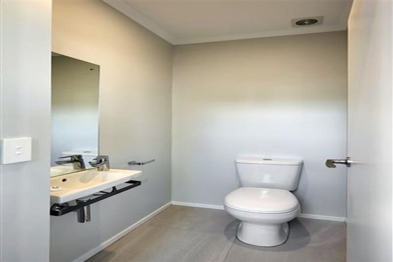 Photo of property in 1 Briddock Way, Swanson, Auckland, 0614