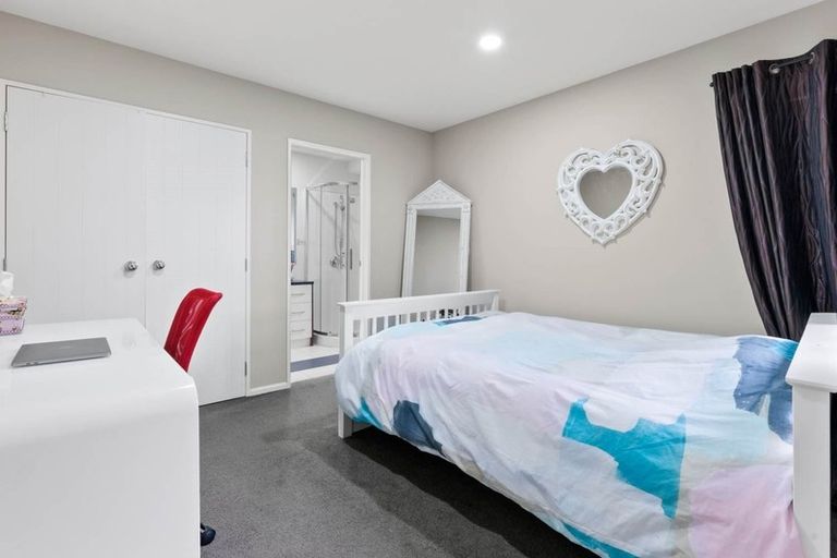 Photo of property in 28 Malahide Drive, Flat Bush, Auckland, 2019