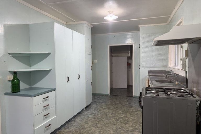 Photo of property in 5 Hawkins Street, Vogeltown, New Plymouth, 4310