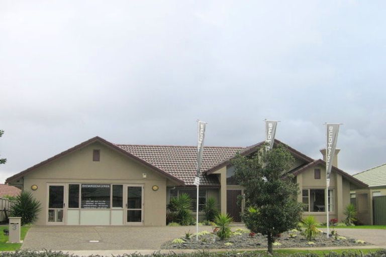 Photo of property in 3 Wayne Francis Drive, East Tamaki, Auckland, 2016