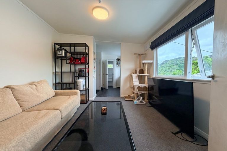 Photo of property in 8 Alameda Terrace, Aro Valley, Wellington, 6021