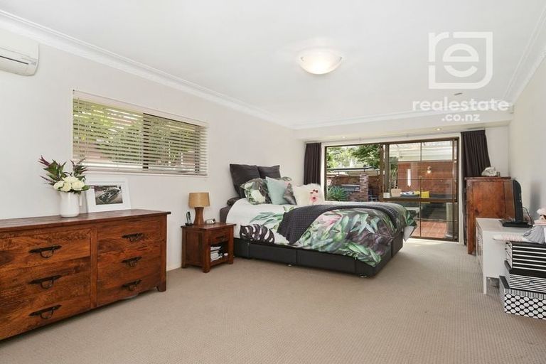 Photo of property in 5 Cumbrian Place, Conifer Grove, Takanini, 2112