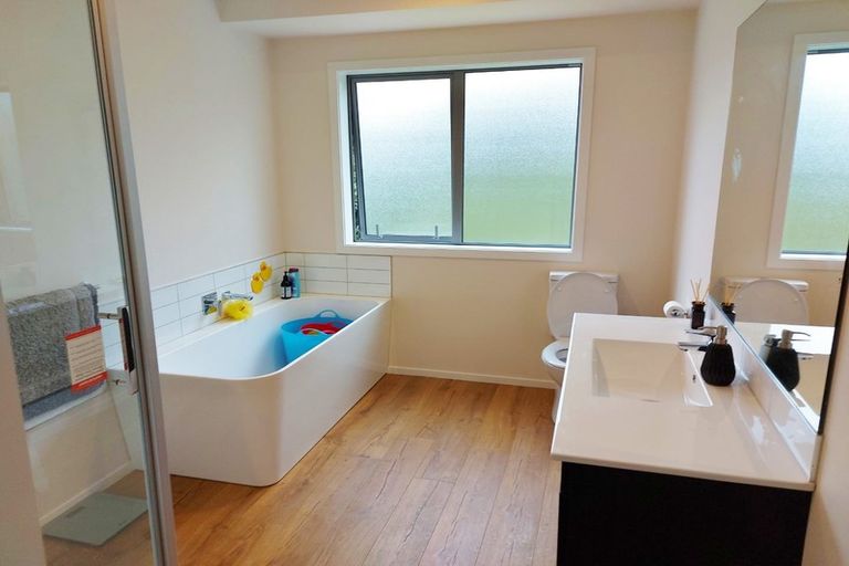 Photo of property in 175 Navigation Drive, Whitby, Porirua, 5024