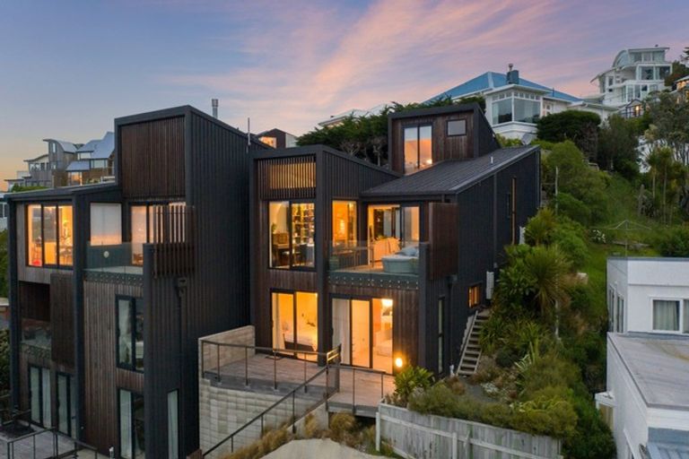 Photo of property in 1b Robieson Lane, Roseneath, Wellington, 6011