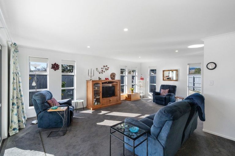 Photo of property in 95 Bartholomew Road, Levin, 5510