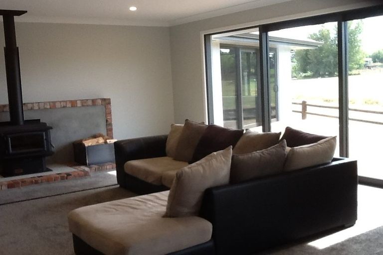 Photo of property in 10 Hanalin Drive, Marton, 4710