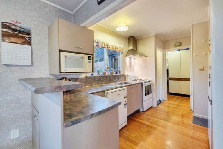 Photo of property in 3 Lanigan Street, Birkdale, Auckland, 0626