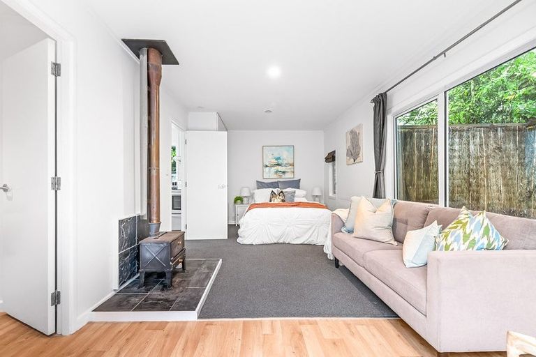 Photo of property in 15 Elmslie Road, Pinehaven, Upper Hutt, 5019