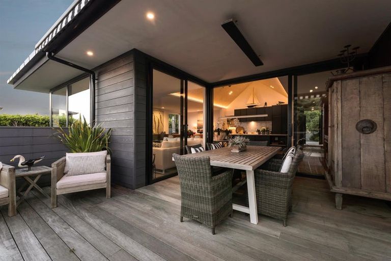 Photo of property in 19 Kanuka Road, Sandspit, Warkworth, 0982