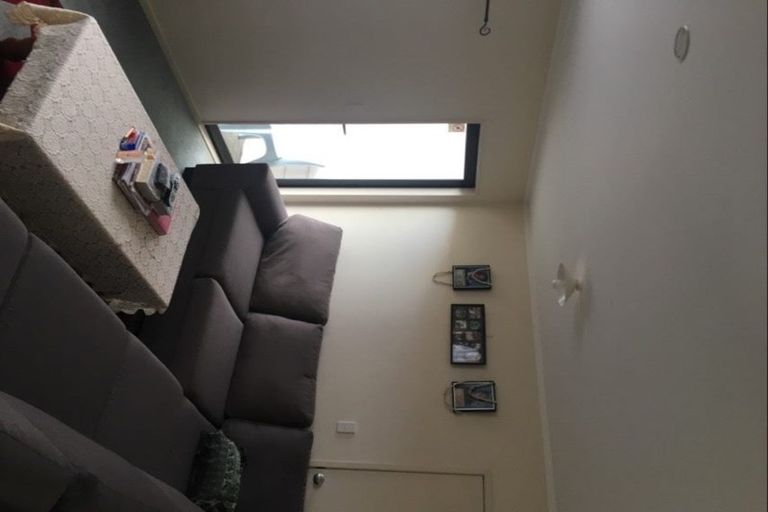 Photo of property in 13a Etherton Drive, Weymouth, Auckland, 2103