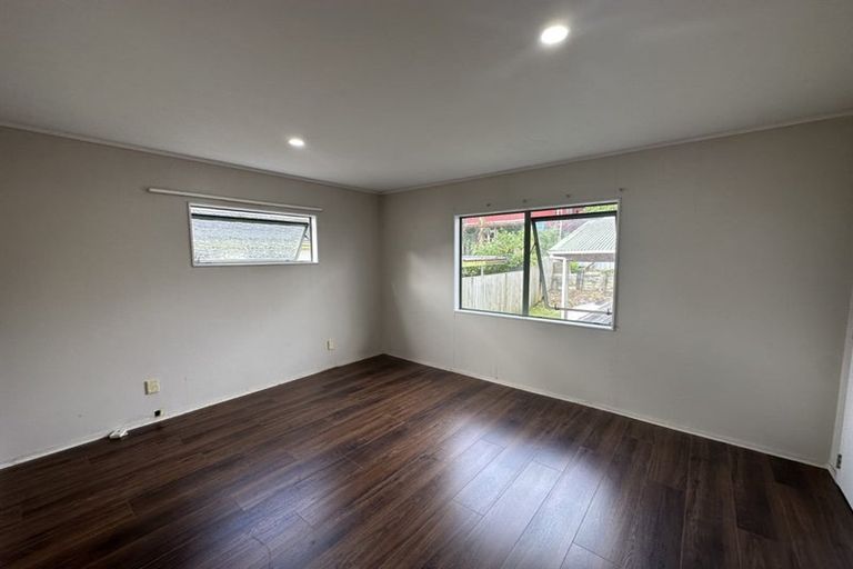 Photo of property in 1/154 Rathgar Road, Henderson, Auckland, 0610