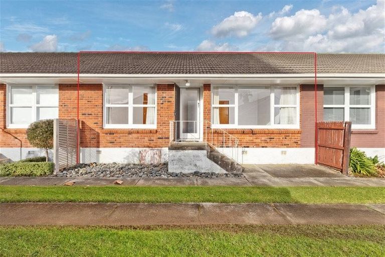 Photo of property in 2/17 Saltburn Road, Milford, Auckland, 0620