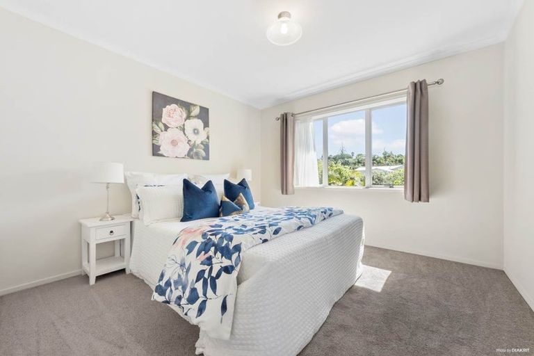 Photo of property in 63a Godley Road, Green Bay, Auckland, 0604