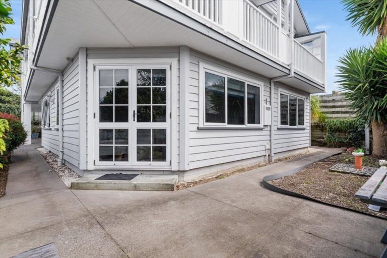 Photo of property in 35 Oxford Street, Te Puke, 3119