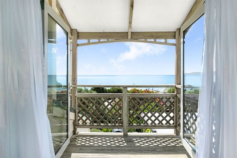 Photo of property in 81 Wellington Road, Paekakariki, 5034