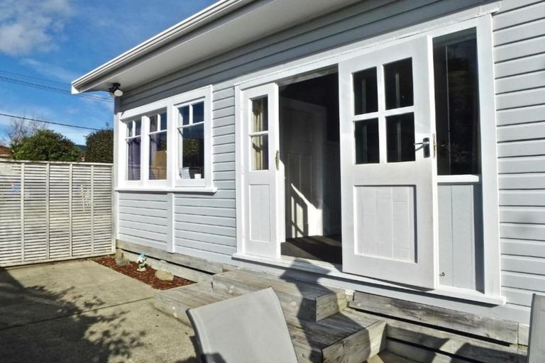 Photo of property in 10 Parakai Street, Paraparaumu, 5032