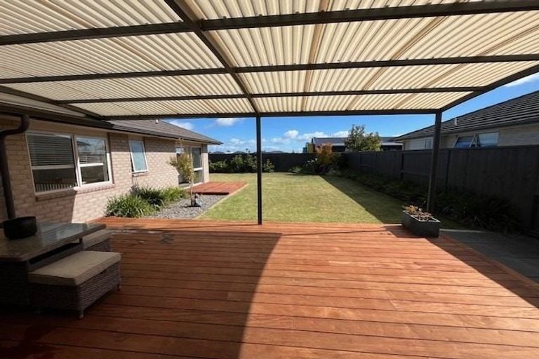 Photo of property in 14 Kamahi Crescent, Papamoa Beach, Papamoa, 3118