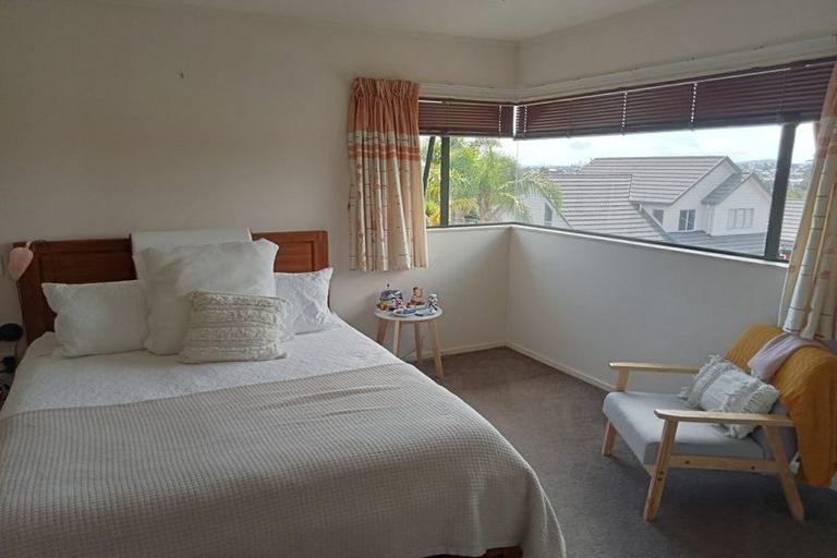 Photo of property in 9 San Fernando Way, Henderson, Auckland, 0612