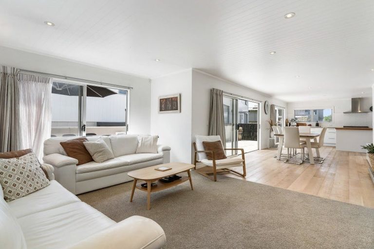 Photo of property in 106 Saint Patricks Row, Whangamata, 3620