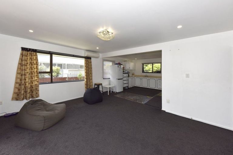 Photo of property in 4/82 Lincoln Road, Hillmorton, Christchurch, 8024