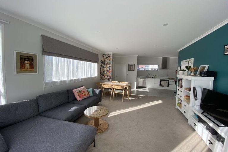 Photo of property in 10 Piko Lane, Hobsonville, Auckland, 0616